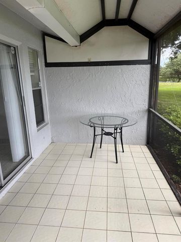 18528 Hidden Way, Boca Raton, FL 33496