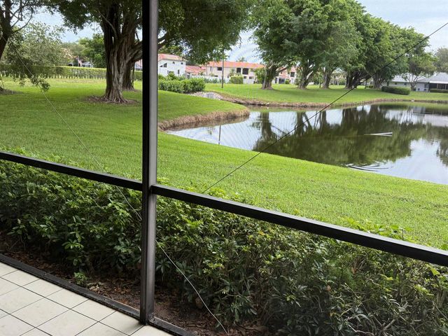 18528 Hidden Way, Boca Raton, FL 33496