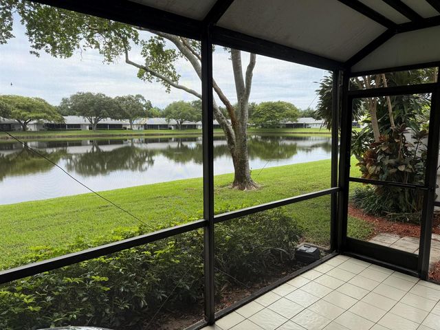 18528 Hidden Way, Boca Raton, FL 33496