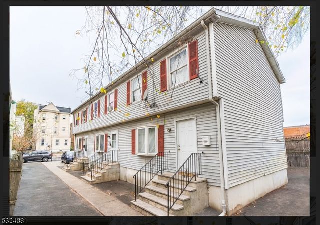 75 4th St, Newark City, NJ 07107