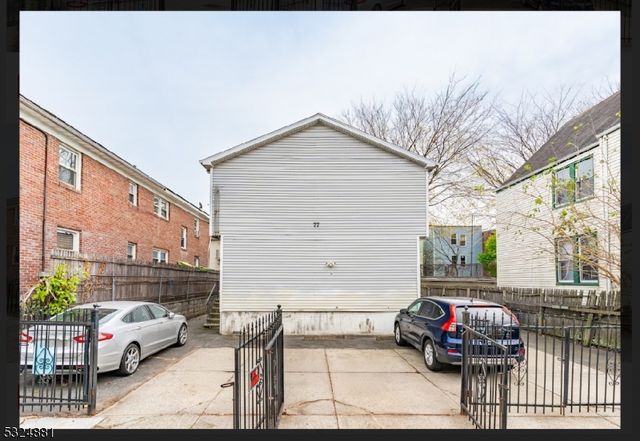 75 4th St, Newark City, NJ 07107
