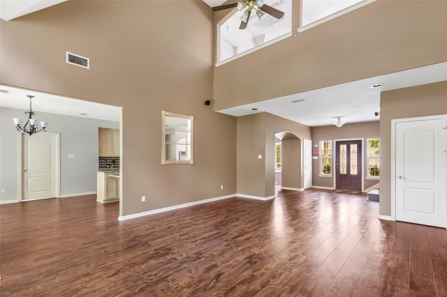 123 Burwell Road Road, Highlands, TX 77562