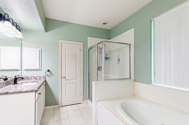 123 Burwell Road Road, Highlands, TX 77562