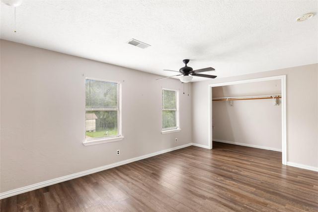123 Burwell Road Road, Highlands, TX 77562