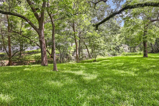 123 Burwell Road Road, Highlands, TX 77562