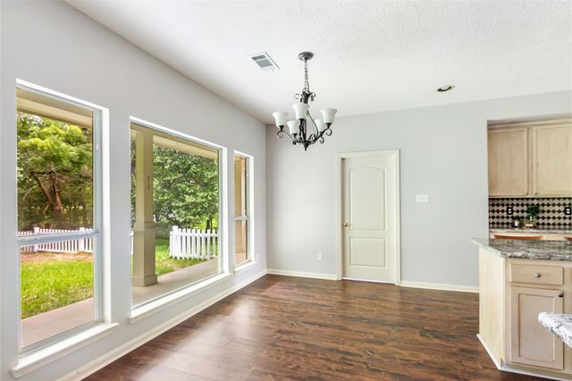 123 Burwell Road Road, Highlands, TX 77562