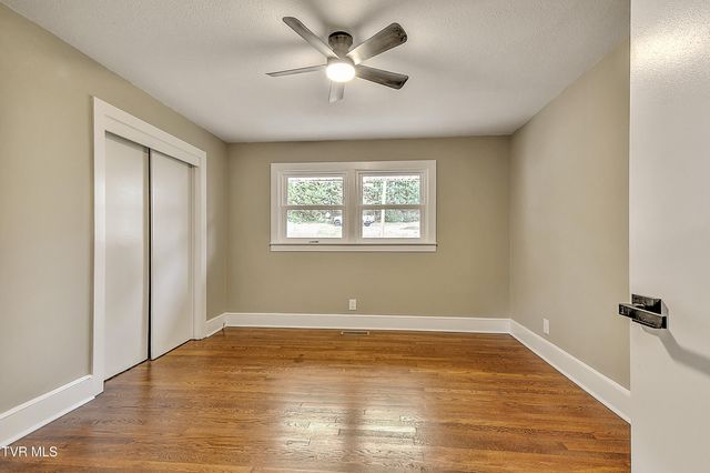 1000 Lincoln Avenue, Johnson City, TN 37604