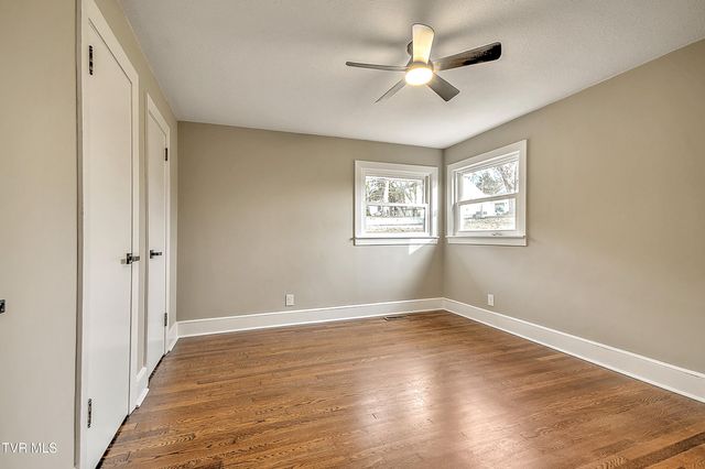 1000 Lincoln Avenue, Johnson City, TN 37604