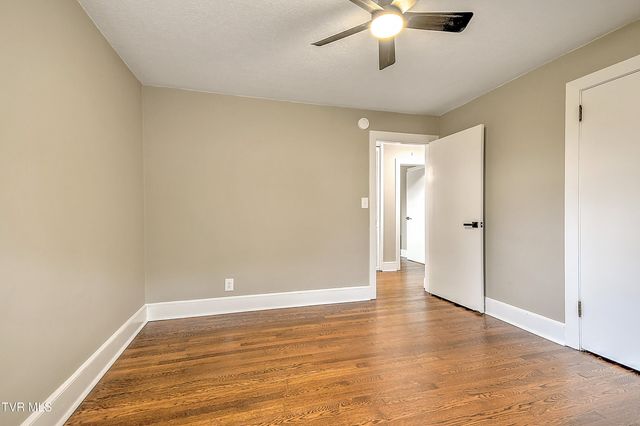 1000 Lincoln Avenue, Johnson City, TN 37604