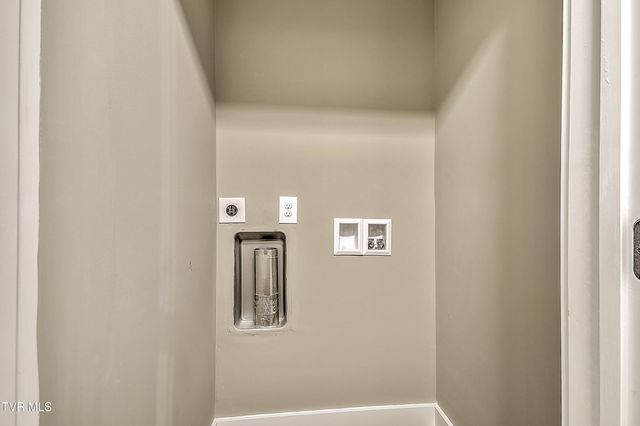 1000 Lincoln Avenue, Johnson City, TN 37604