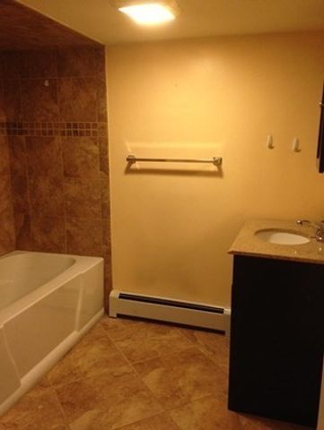 10 Williams St C2, Salem, MA 01970