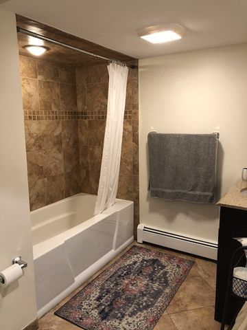 10 Williams St C2, Salem, MA 01970