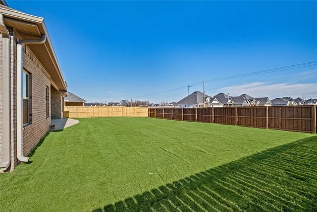 1220 Fierce Lane, Centerton, AR 72719