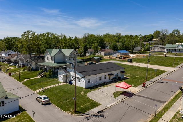 300 West Chilhowie Avenue, Johnson City, TN 37601