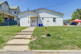 300 West Chilhowie Avenue, Johnson City, TN 37601