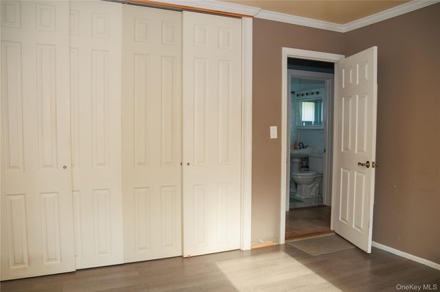 40 Tanager, Levittown, NY 11756