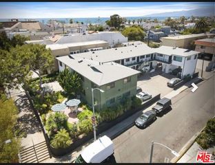 119 Paloma Avenue A, Los Angeles, CA 90291