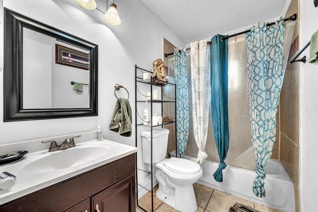 3741 Riverside Dr, Coral Springs, FL 33065