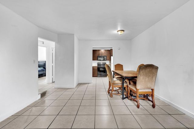 3741 Riverside Dr, Coral Springs, FL 33065