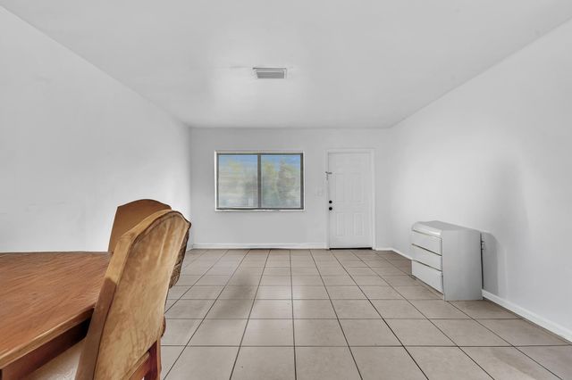 3741 Riverside Dr, Coral Springs, FL 33065