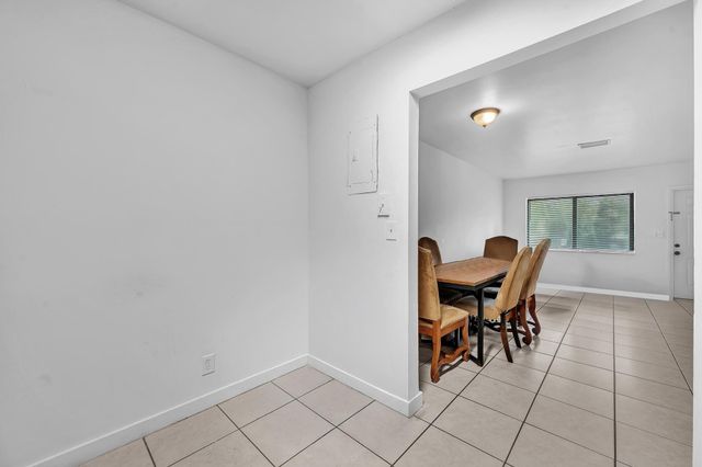 3741 Riverside Dr, Coral Springs, FL 33065