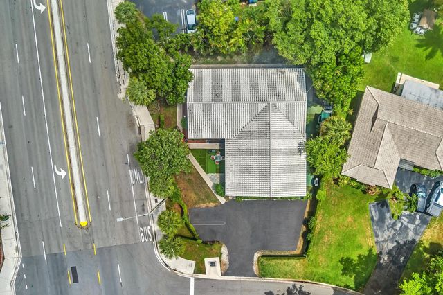 3741 Riverside Dr, Coral Springs, FL 33065