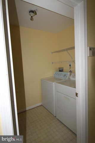 13230 COPPERMILL DR, Herndon, VA 20171