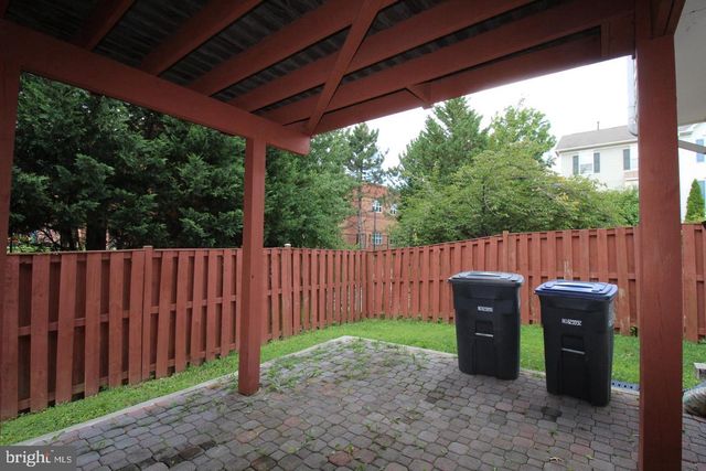 13230 COPPERMILL DR, Herndon, VA 20171
