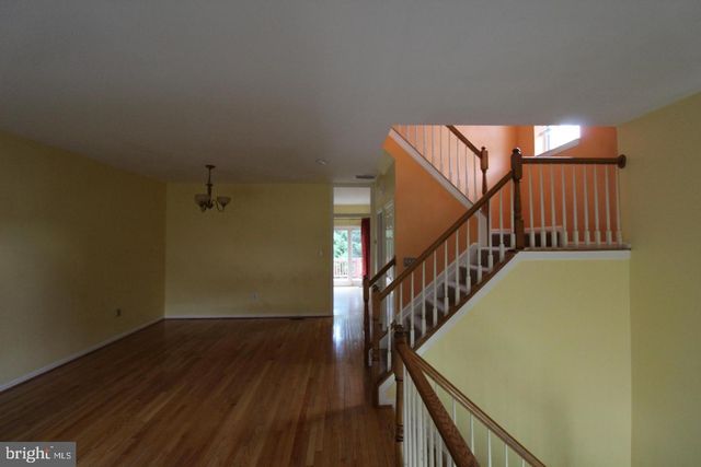 13230 COPPERMILL DR, Herndon, VA 20171