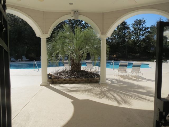 1300 Park West Unit 514, Mount Pleasant, SC 29466