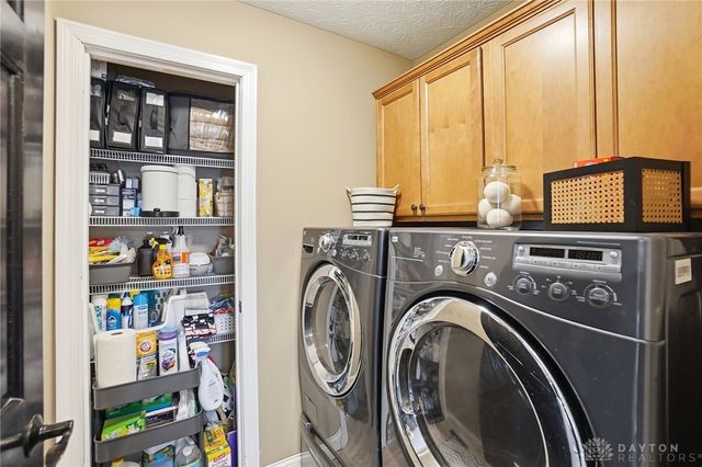 653 Willow Point Court, Troy, OH 45373