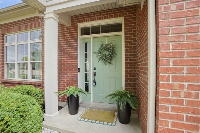 653 Willow Point Court, Troy, OH 45373