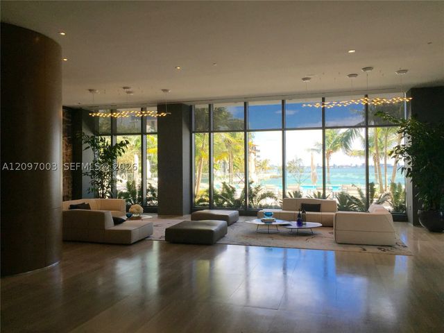 460 NE 28th St 3104, Miami, FL 33137