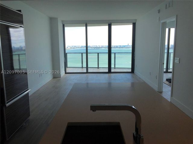 460 NE 28th St 3104, Miami, FL 33137