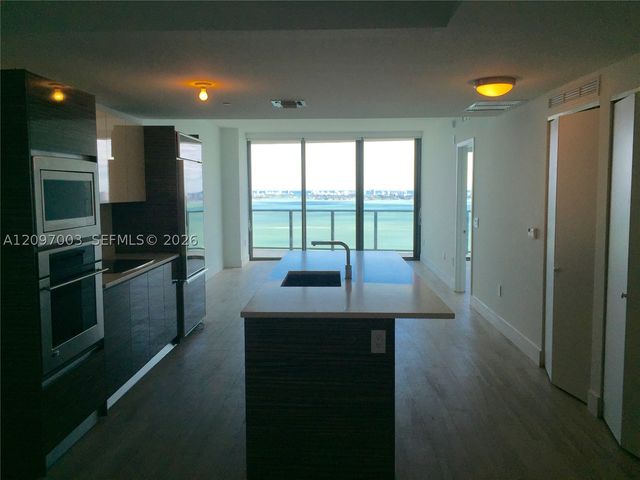 460 NE 28th St 3104, Miami, FL 33137