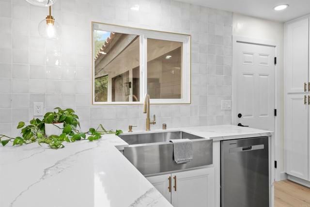 26230 N Lake Wohlford Road, Valley Center, CA 92082