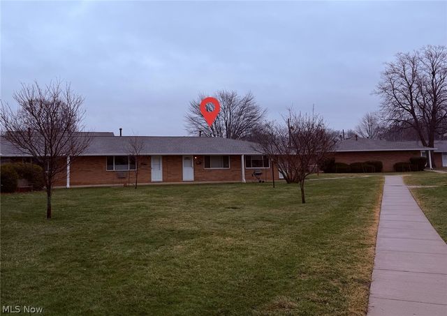 21884 River Oaks Drive 2K, Rocky River, OH 44116