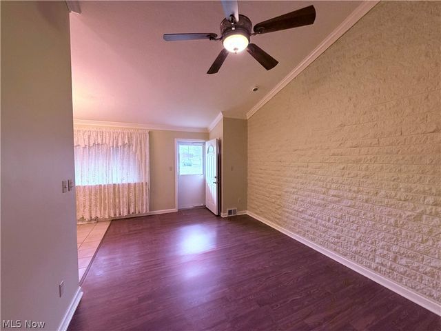 21884 River Oaks Drive 2K, Rocky River, OH 44116