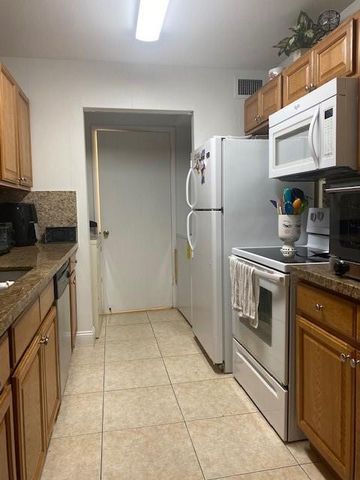 4096 N PINE ISLAND Road N 2110, Sunrise, FL 33351