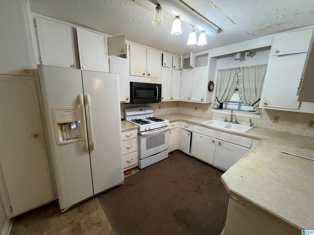 424 DANIEL DRIVE NE, Center Point, AL 35215