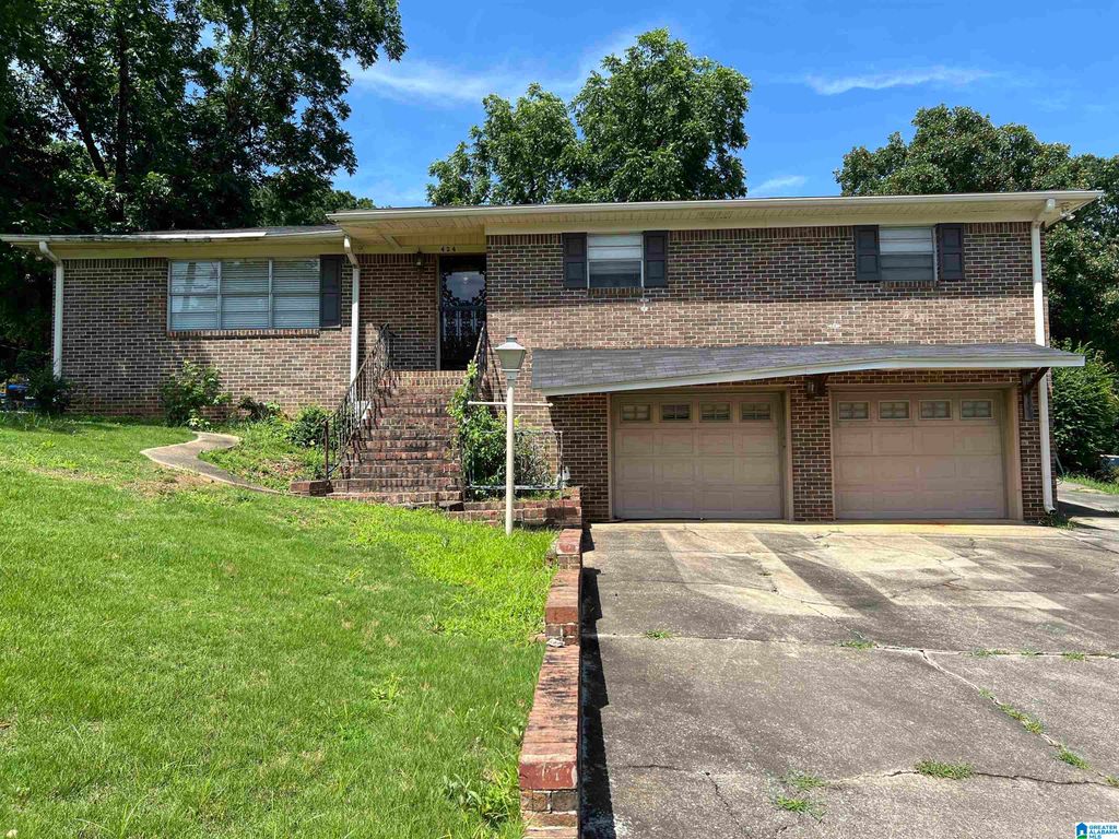424 DANIEL DRIVE NE, Center Point, AL 35215