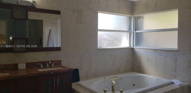 9835 SW 56th St, Miami, FL 33165