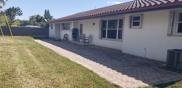 9835 SW 56th St, Miami, FL 33165