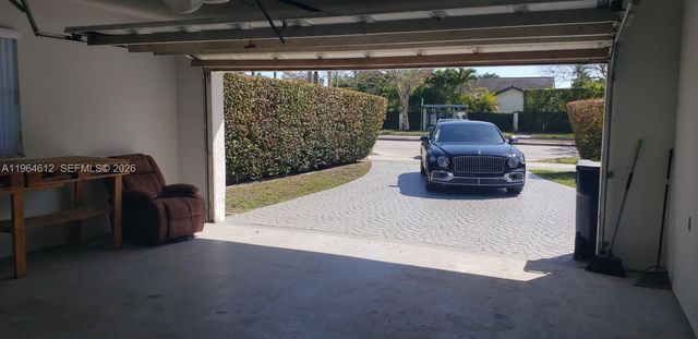 9835 SW 56th St, Miami, FL 33165