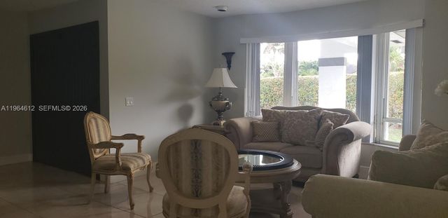 9835 SW 56th St, Miami, FL 33165