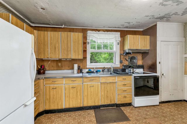 382 Charles Bancroft Highway, Litchfield, NH 03052