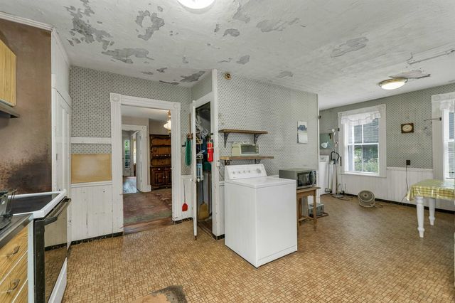 382 Charles Bancroft Highway, Litchfield, NH 03052