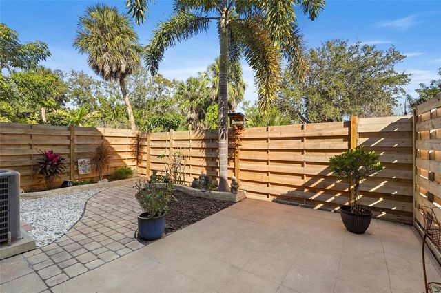 1143 LONGFELLOW ROAD, Sarasota, FL 34243