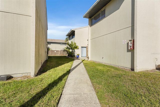 1143 LONGFELLOW ROAD, Sarasota, FL 34243