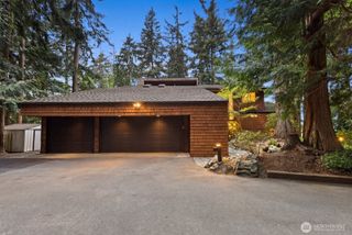 11730 Clearview Dr, Edmonds, WA 98026